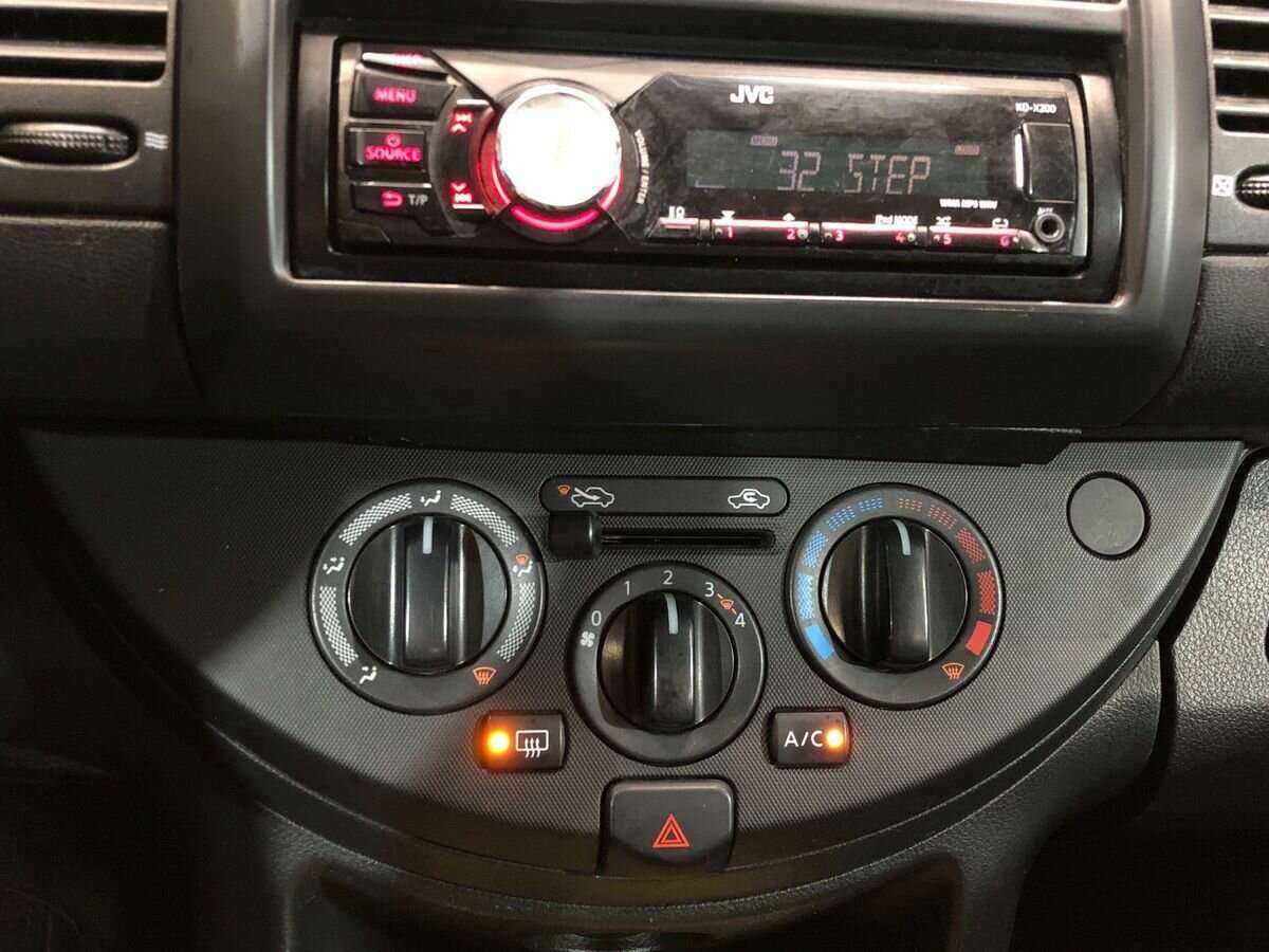 Купить Nissan Note с пробегом. Фото: #13