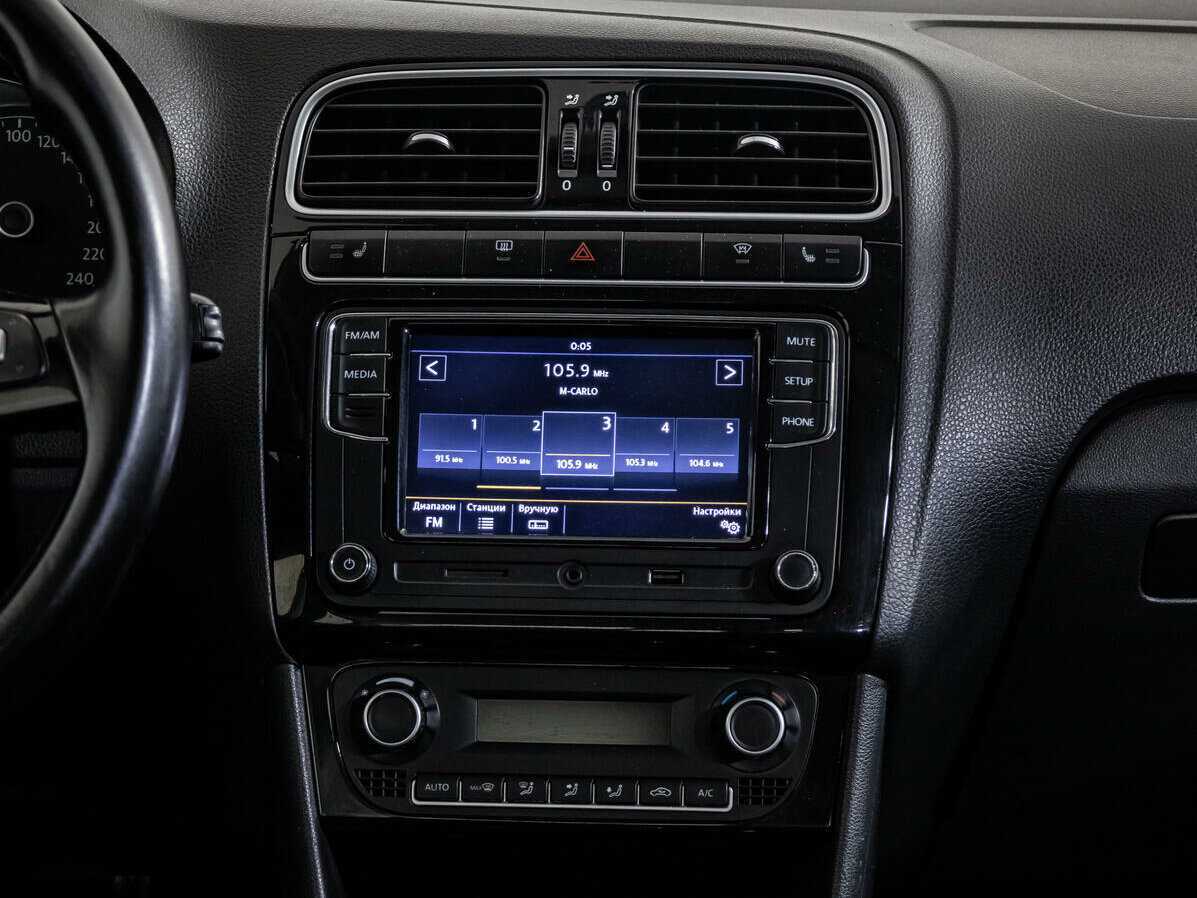 Купить Volkswagen Polo с пробегом. Фото: #13