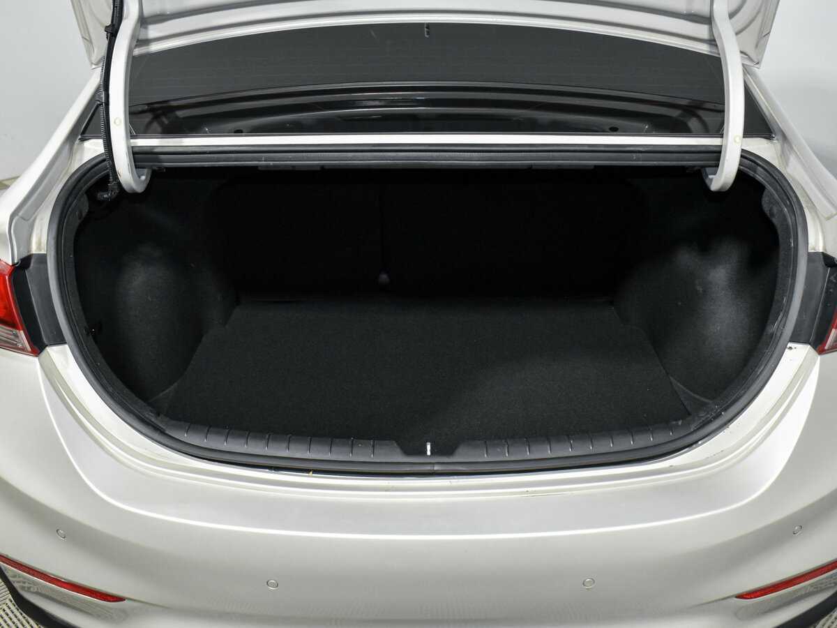 Купить Hyundai Solaris с пробегом. Фото: #20
