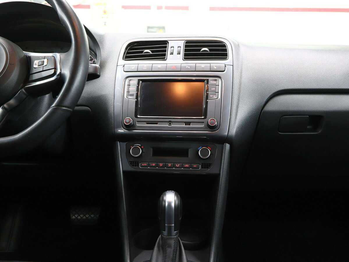 Купить Volkswagen Polo с пробегом. Фото: #15