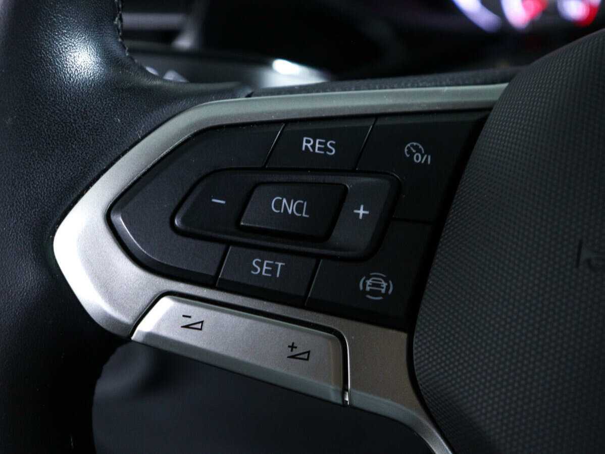 Купить Volkswagen Polo с пробегом. Фото: #13