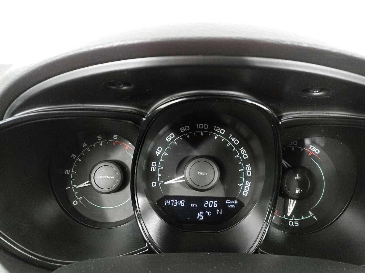 Купить Lada (ВАЗ) Vesta с пробегом. Фото: #8