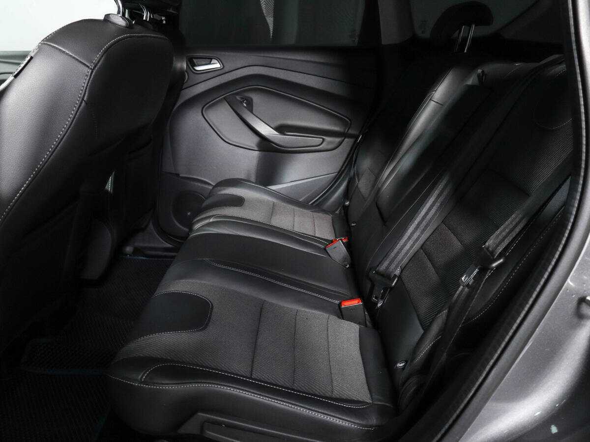 Купить Ford Kuga с пробегом. Фото: #9