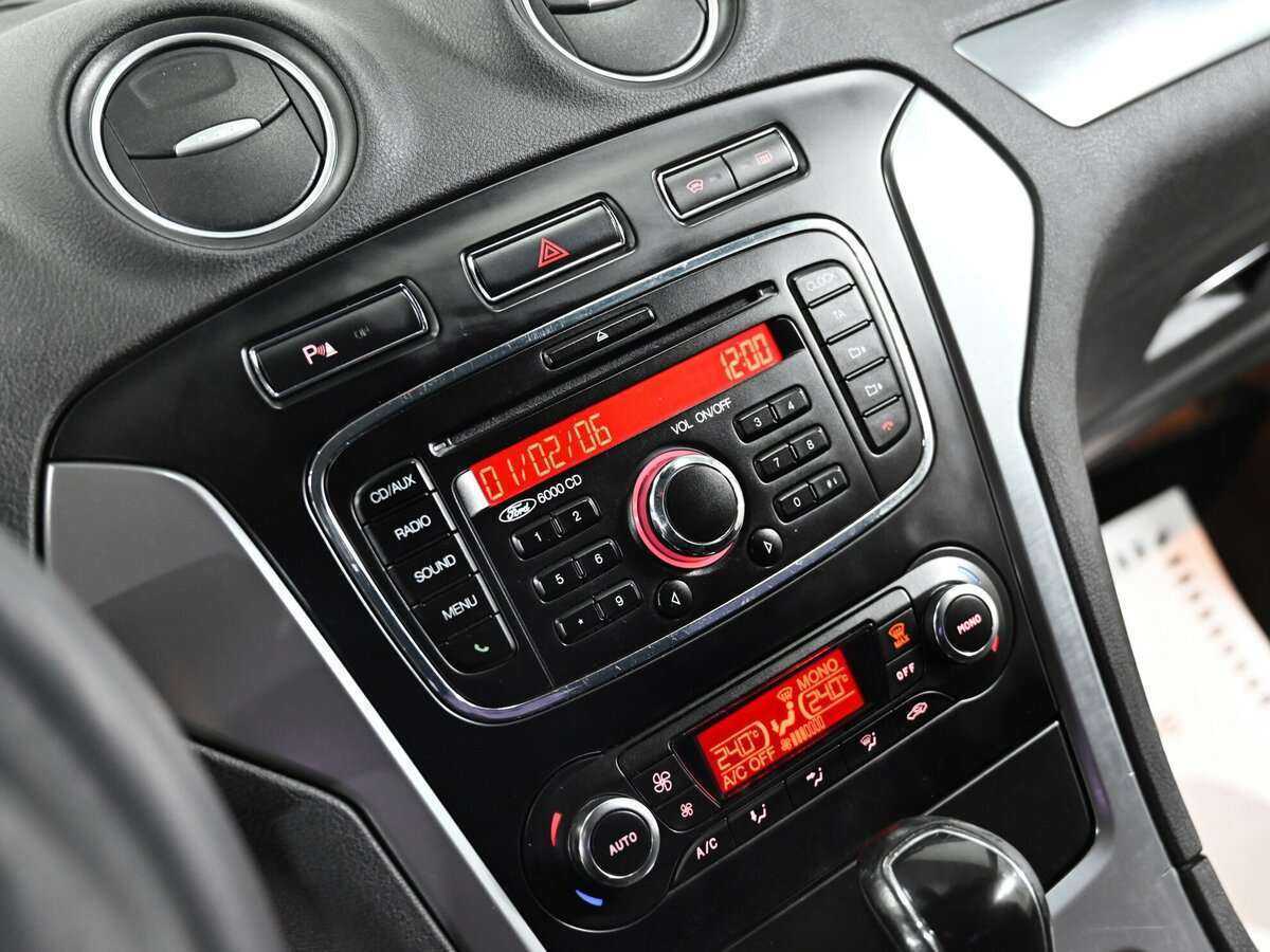 Купить Ford Mondeo с пробегом. Фото: #4