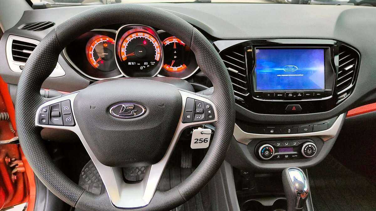 Купить Lada (ВАЗ) Vesta с пробегом. Фото: #8