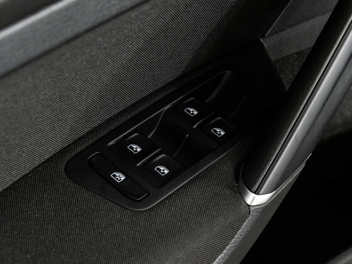 Купить Volkswagen Golf с пробегом. Фото: #15