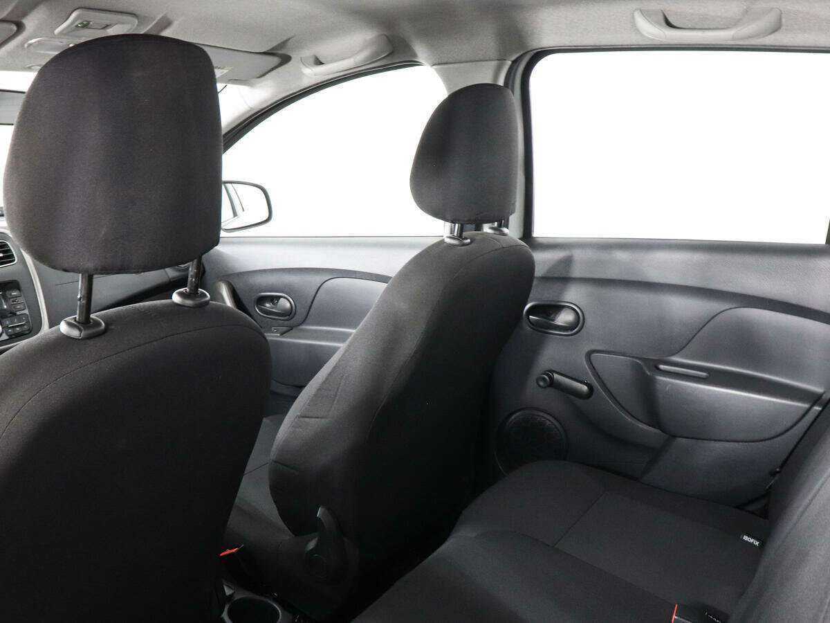Купить Renault Sandero с пробегом. Фото: #10