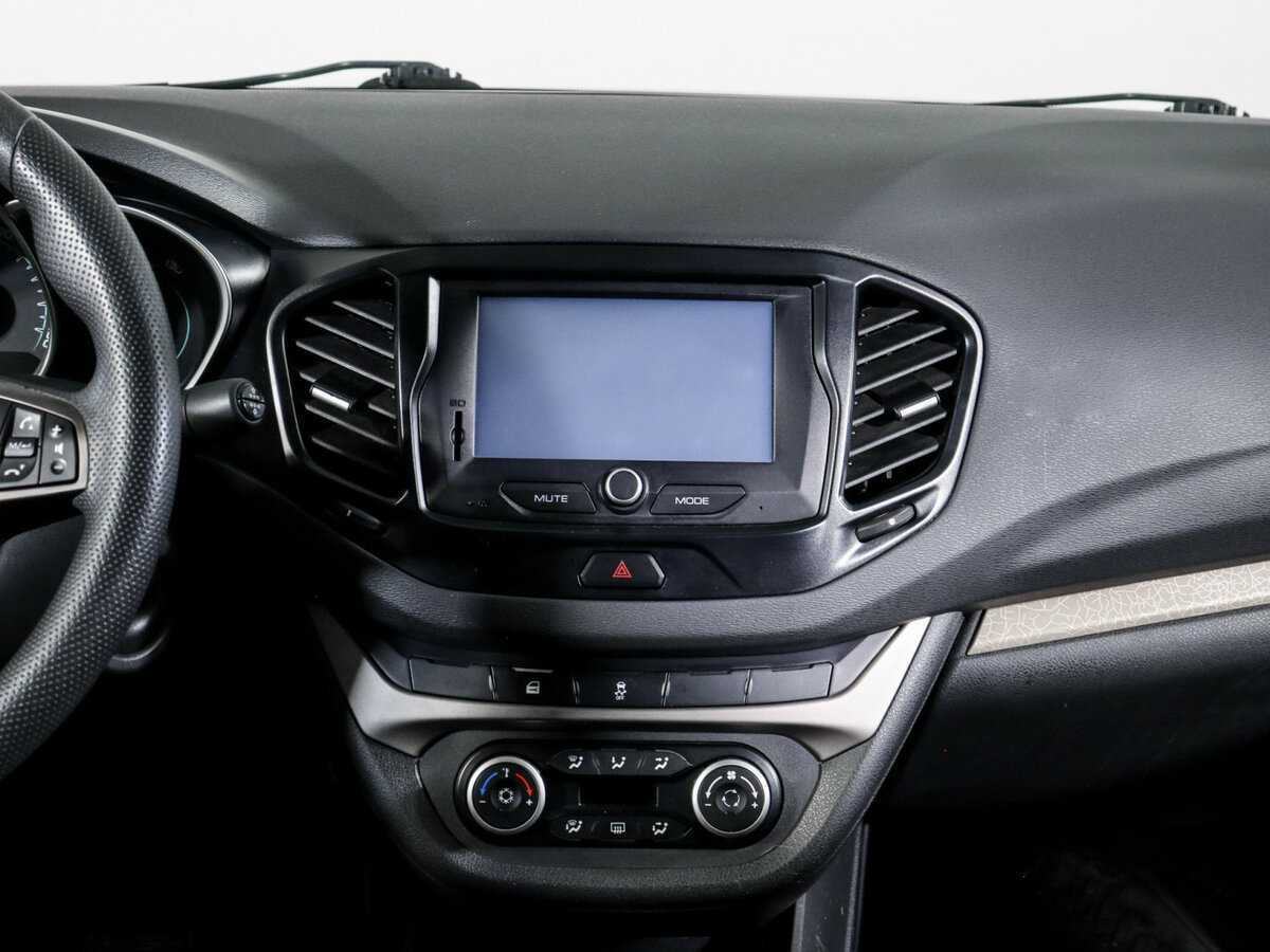 Купить Lada (ВАЗ) Vesta с пробегом. Фото: #12