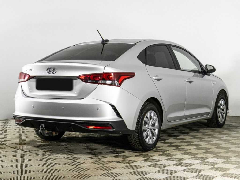 Купить Hyundai Solaris с пробегом. Фото: #4