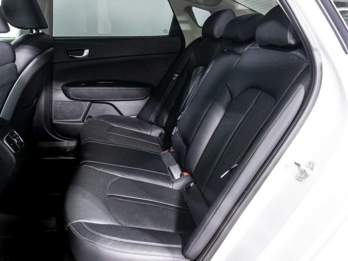 Купить Kia Optima с пробегом. Фото: #9