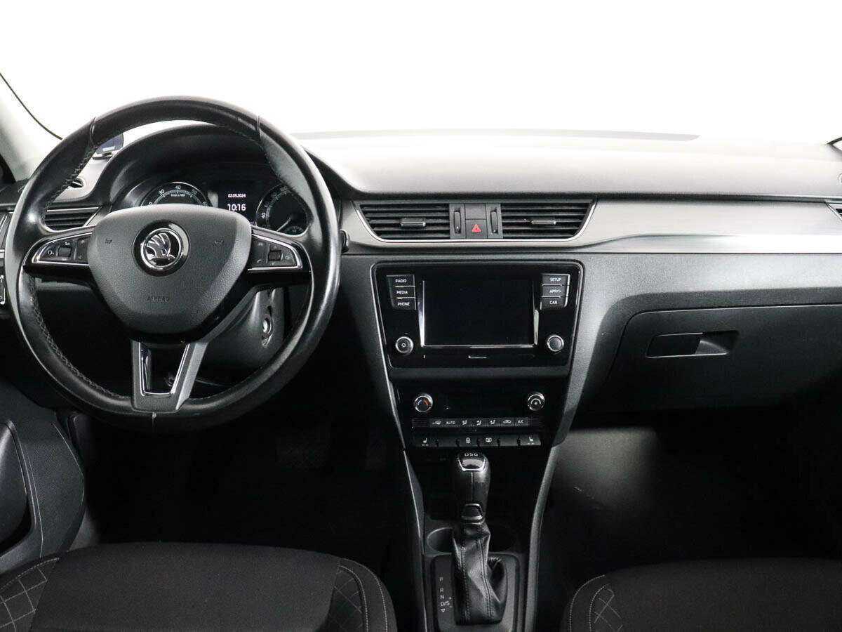 Купить Skoda Rapid с пробегом. Фото: #10