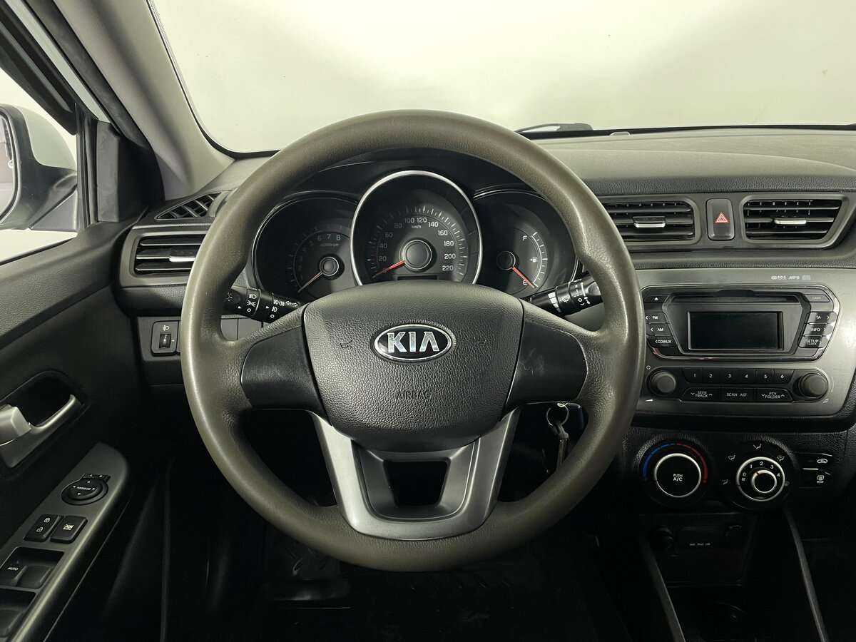 Купить Kia Rio с пробегом. Фото: #9