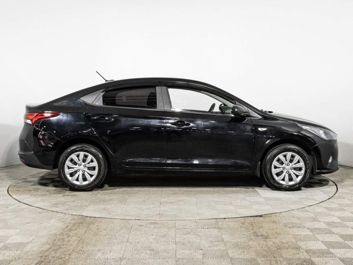 Купить Hyundai Solaris с пробегом. Фото: #3