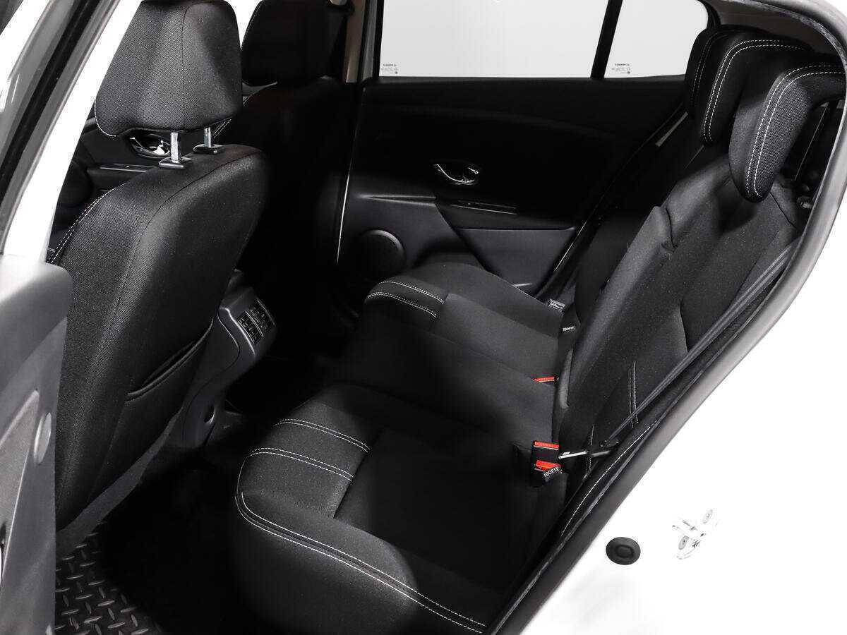 Купить Renault Megane с пробегом. Фото: #10