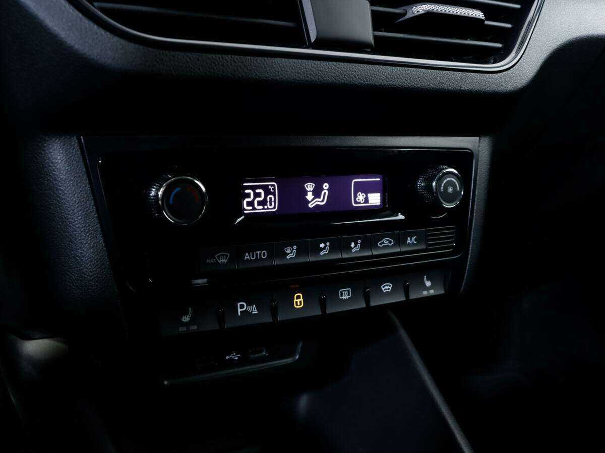 Купить Volkswagen Polo с пробегом. Фото: #10