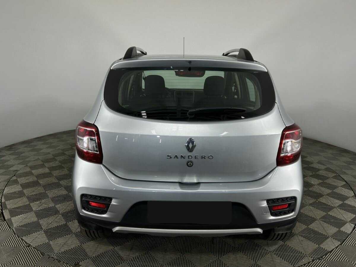 Купить Renault Sandero с пробегом. Фото: #2