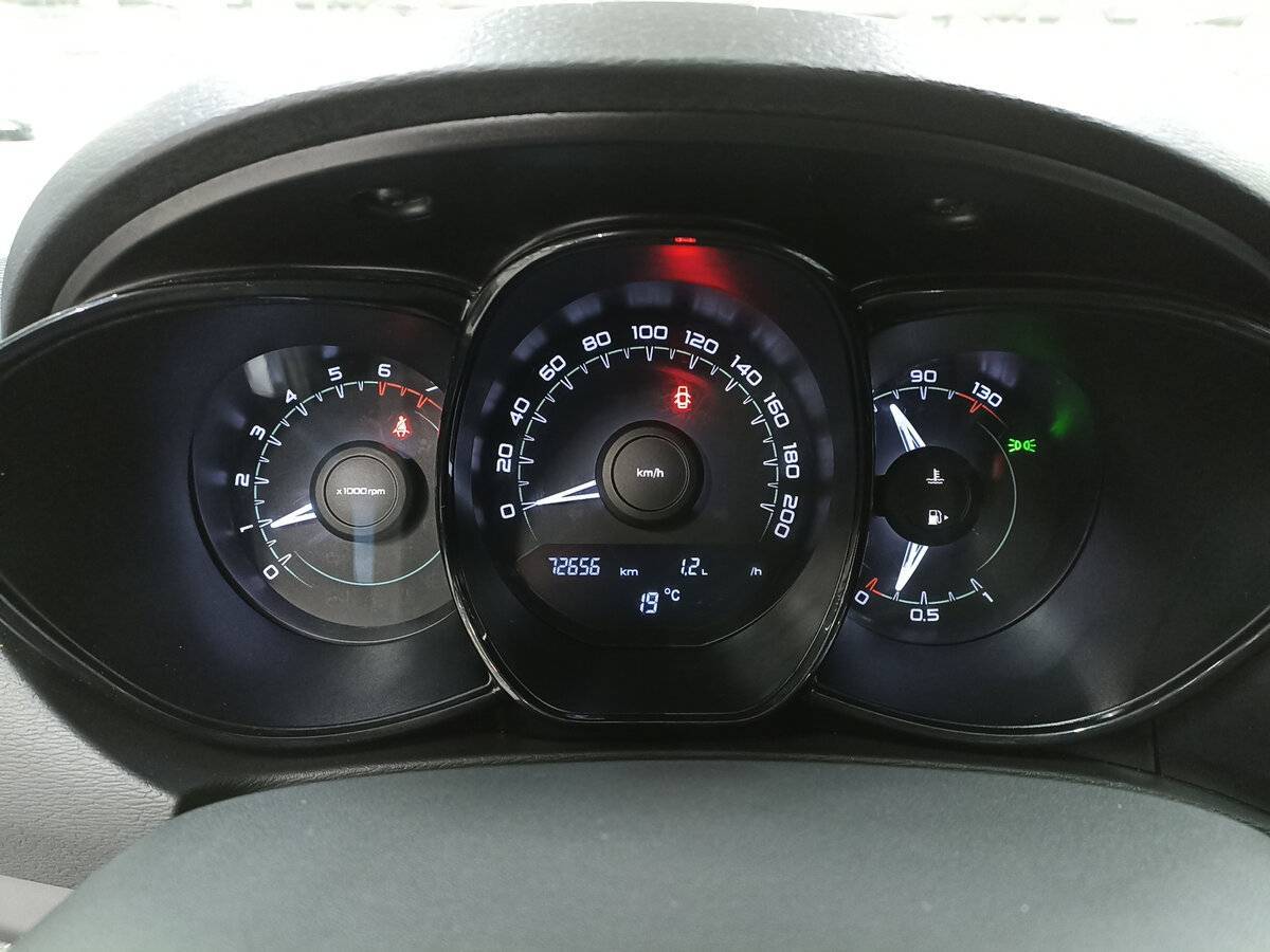 Купить Lada (ВАЗ) Vesta с пробегом. Фото: #12