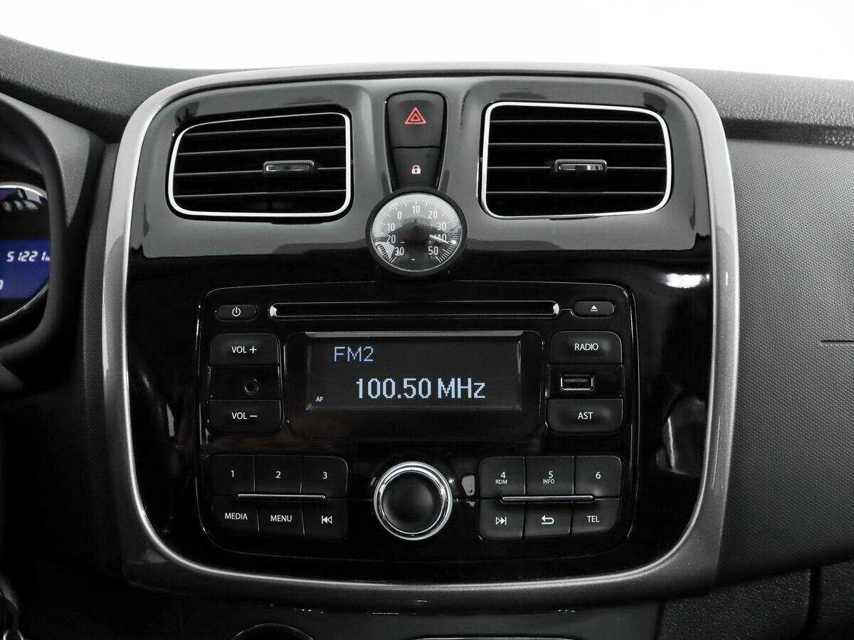 Купить Renault Sandero с пробегом. Фото: #14