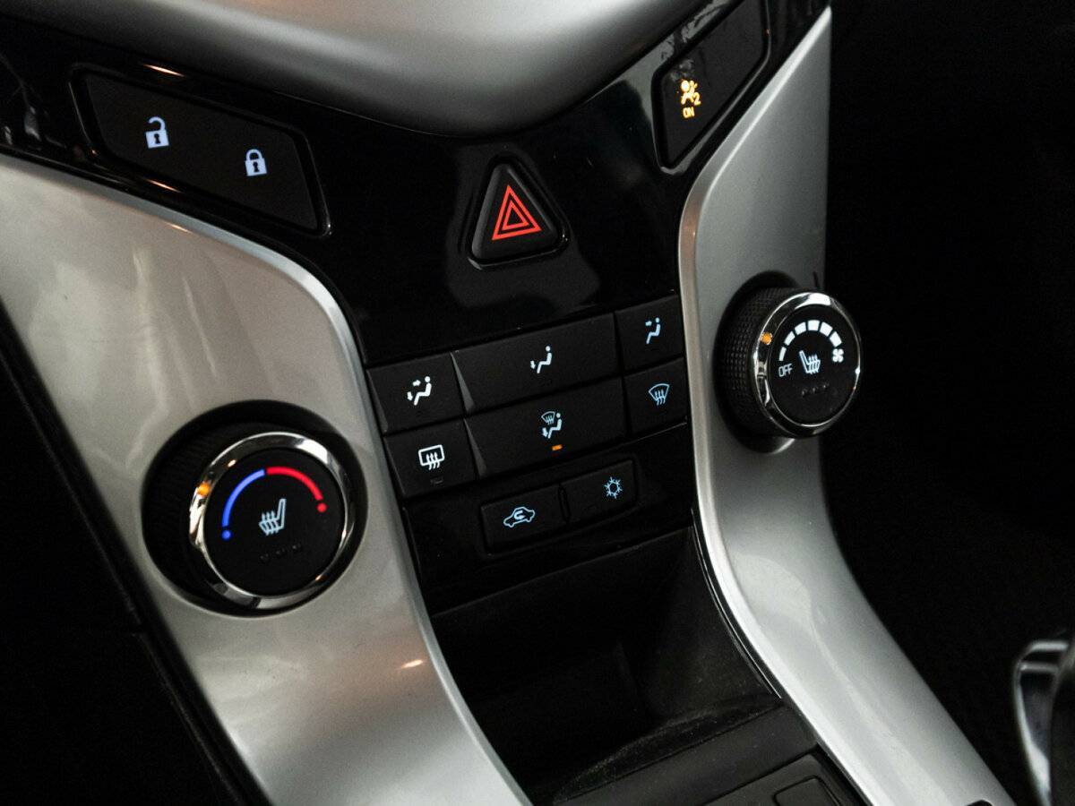 Купить Chevrolet Cruze с пробегом. Фото: #16