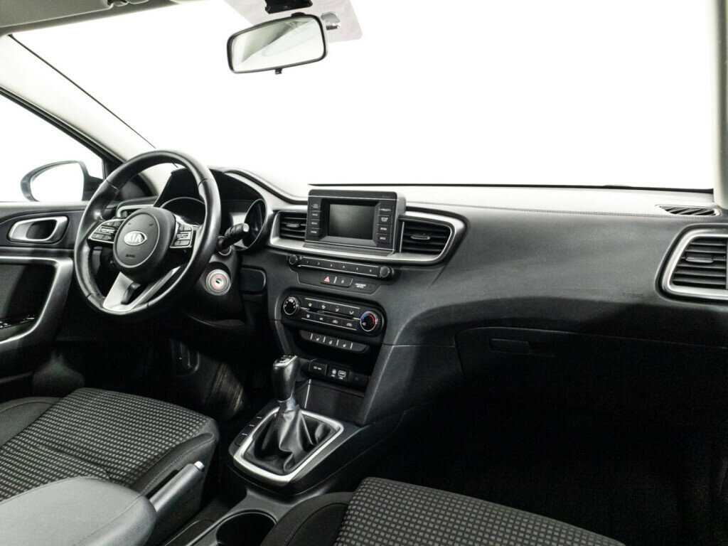 Купить Kia Ceed с пробегом. Фото: #8