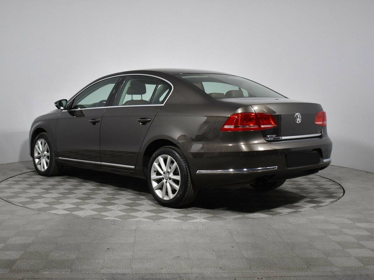 Купить Volkswagen Passat с пробегом. Фото: #6