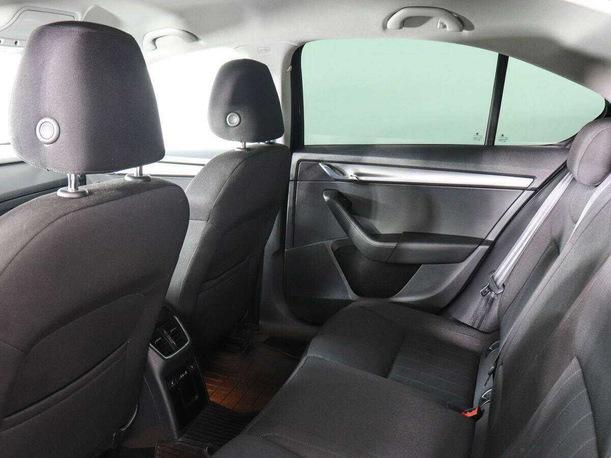 Купить Skoda Octavia с пробегом. Фото: #10