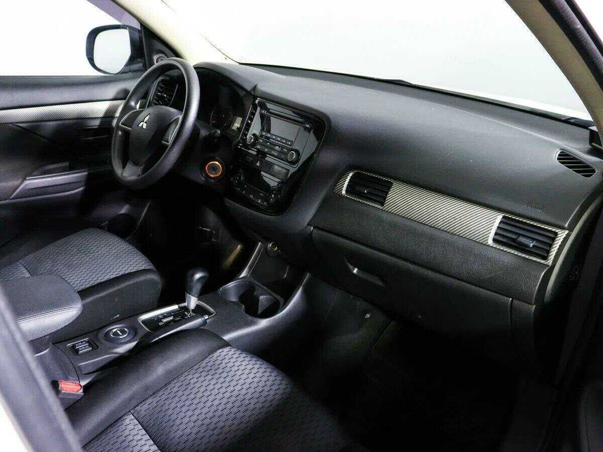 Купить Mitsubishi Outlander с пробегом. Фото: #7