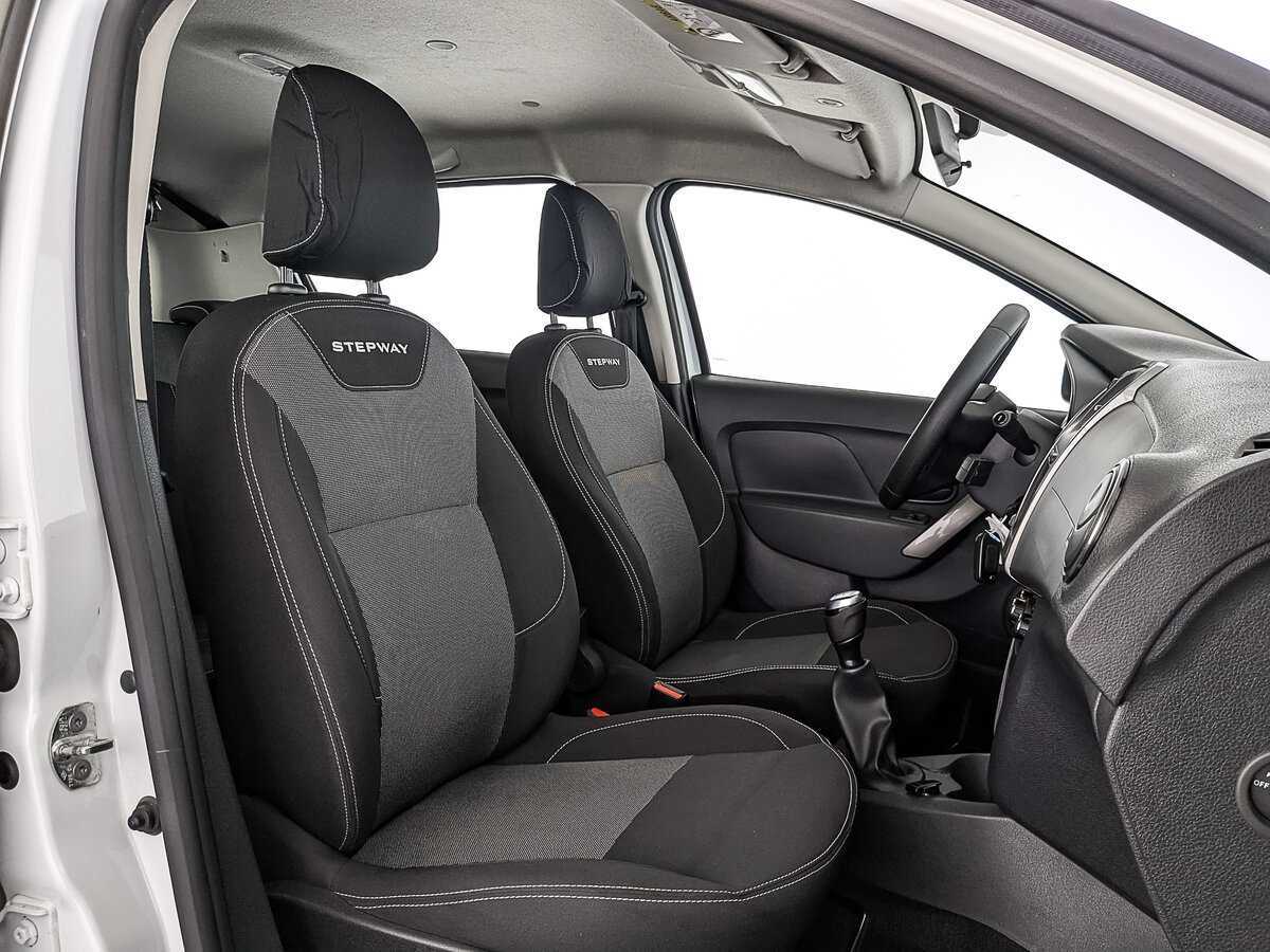 Купить Renault Sandero с пробегом. Фото: #21