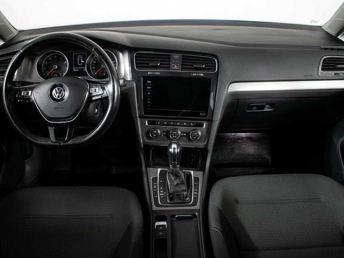 Купить Volkswagen Golf с пробегом. Фото: #11