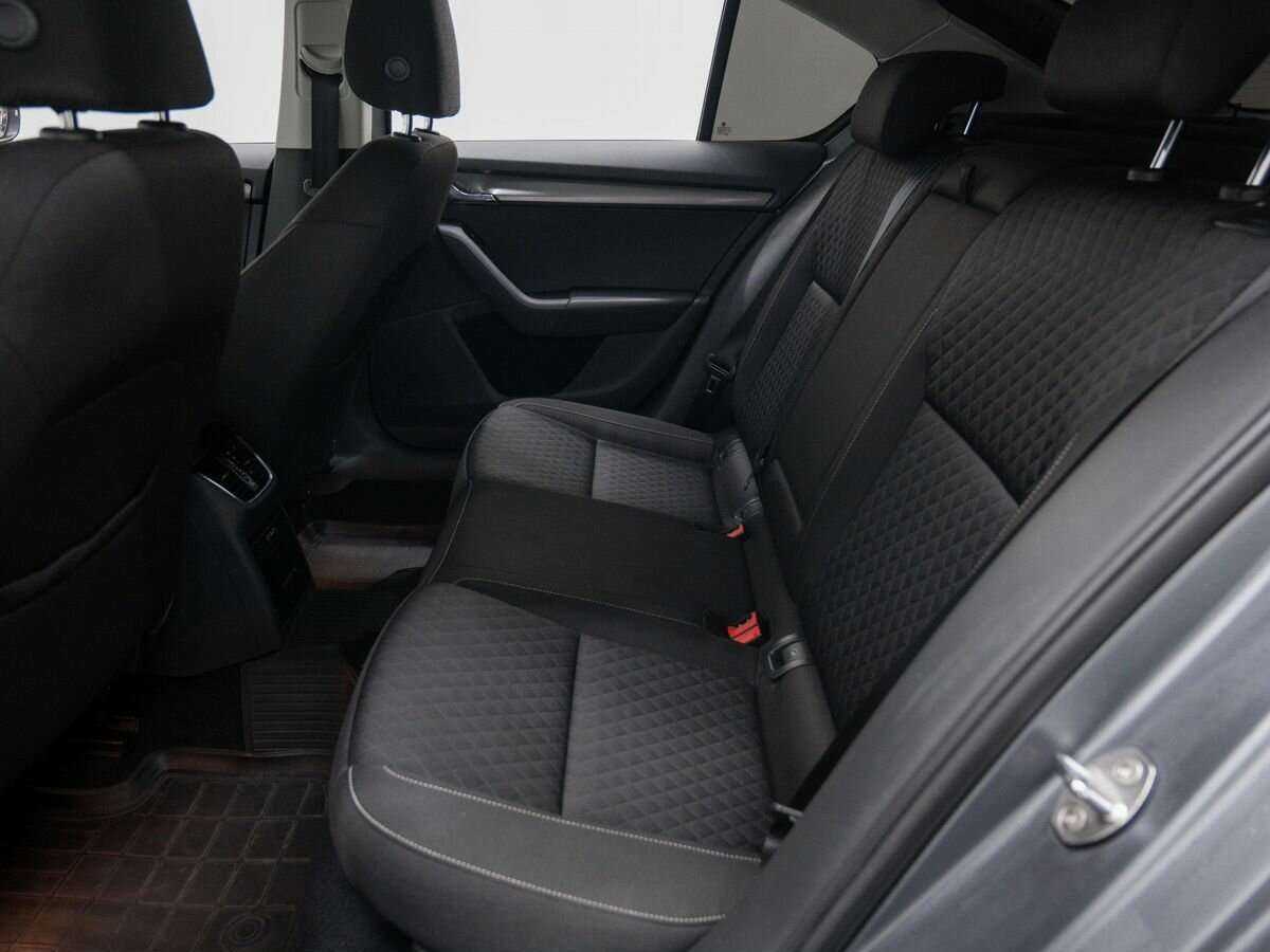 Купить Skoda Octavia с пробегом. Фото: #8