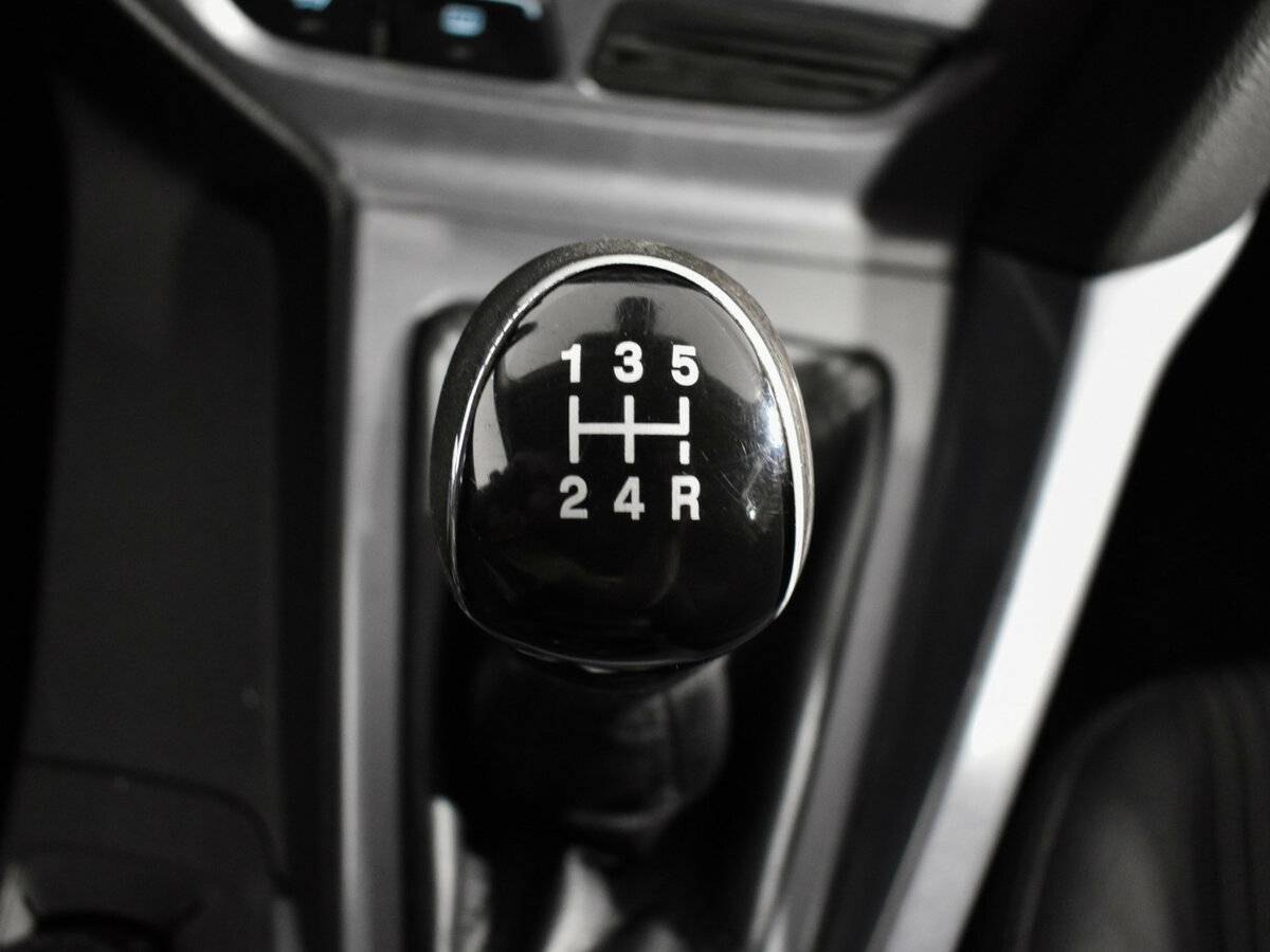 Купить Ford Focus с пробегом. Фото: #17