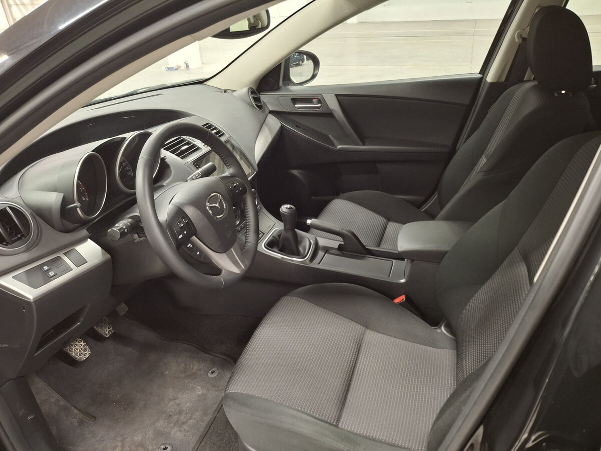 Купить Mazda 3 с пробегом. Фото: #15