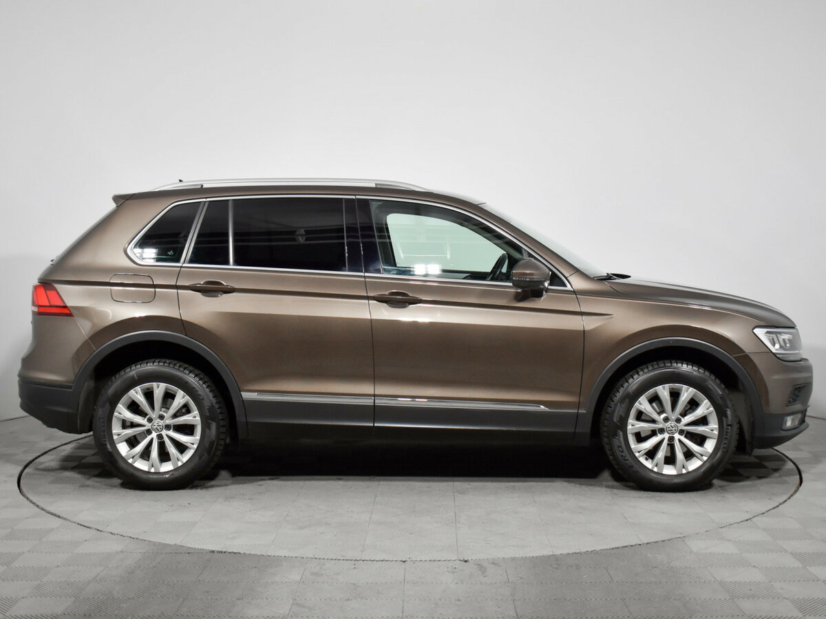Купить Volkswagen Tiguan с пробегом. Фото: #3