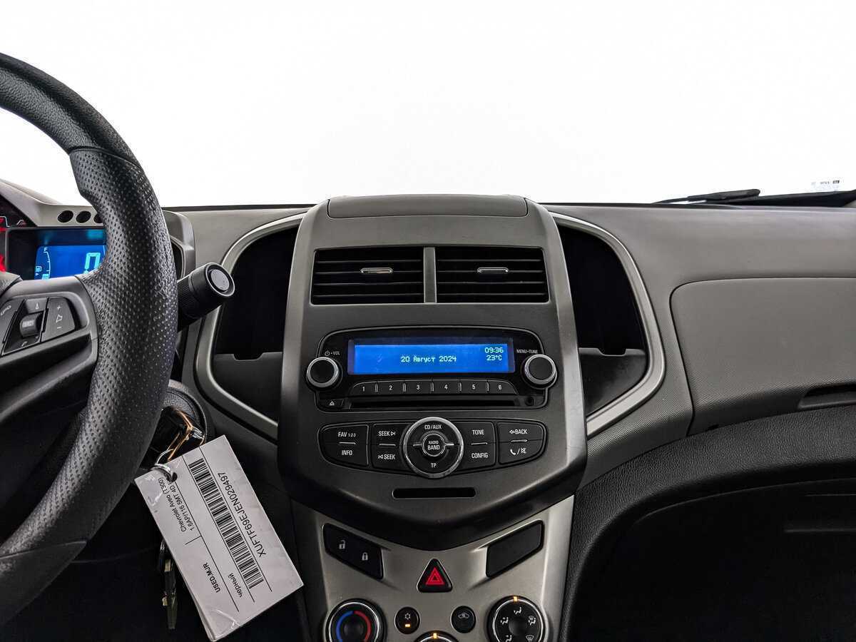 Купить Chevrolet Aveo с пробегом. Фото: #12