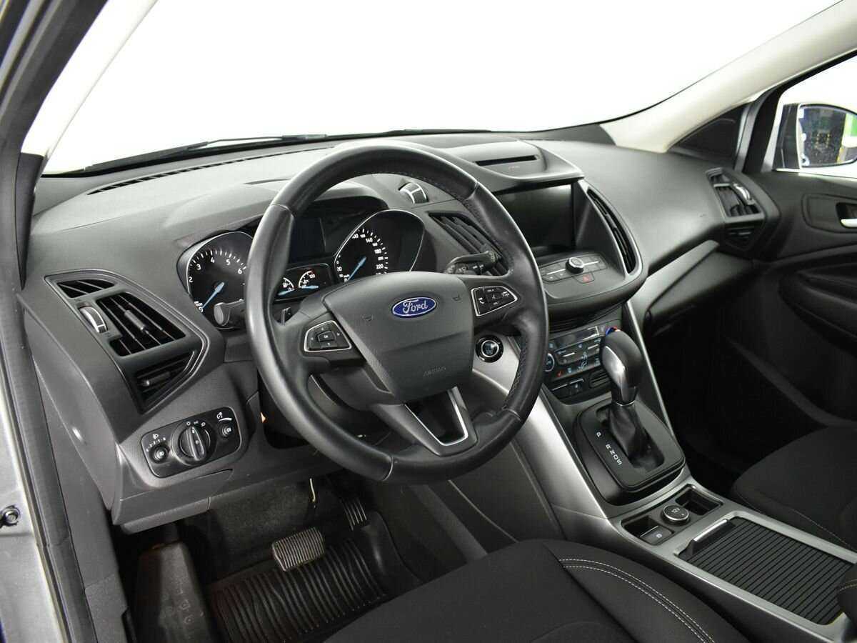 Купить Ford Kuga с пробегом. Фото: #8