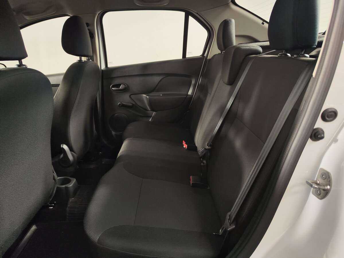Купить Renault Logan с пробегом. Фото: #7