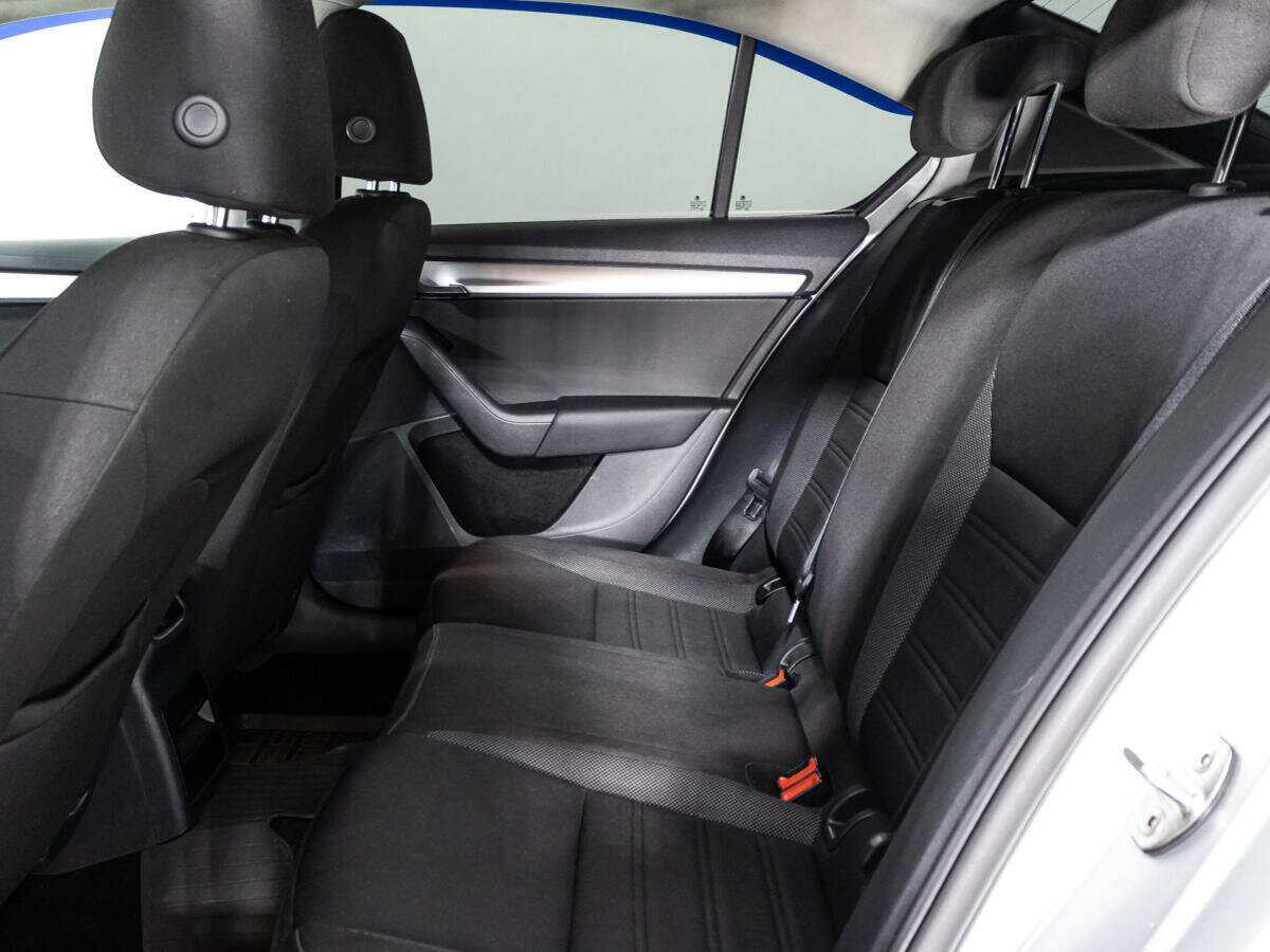 Купить Skoda Octavia с пробегом. Фото: #9