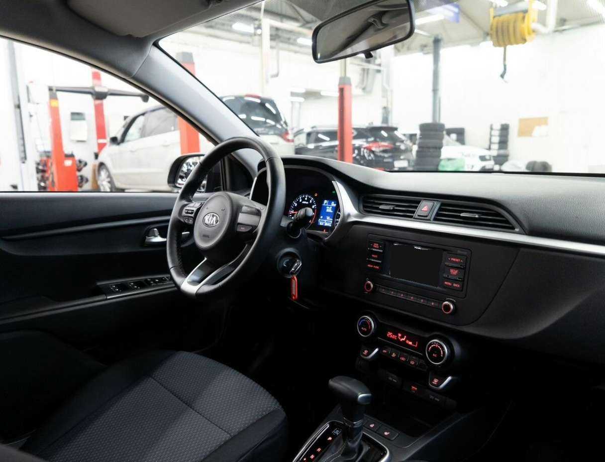 Купить Kia Rio с пробегом. Фото: #17