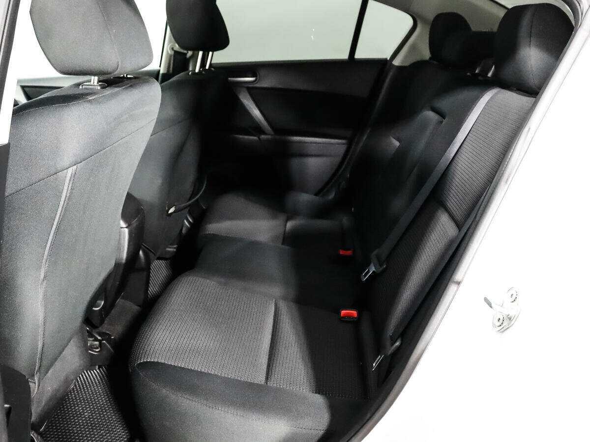 Купить Mazda 3 с пробегом. Фото: #11