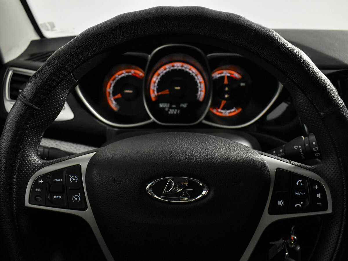 Купить Lada (ВАЗ) Vesta с пробегом. Фото: #17