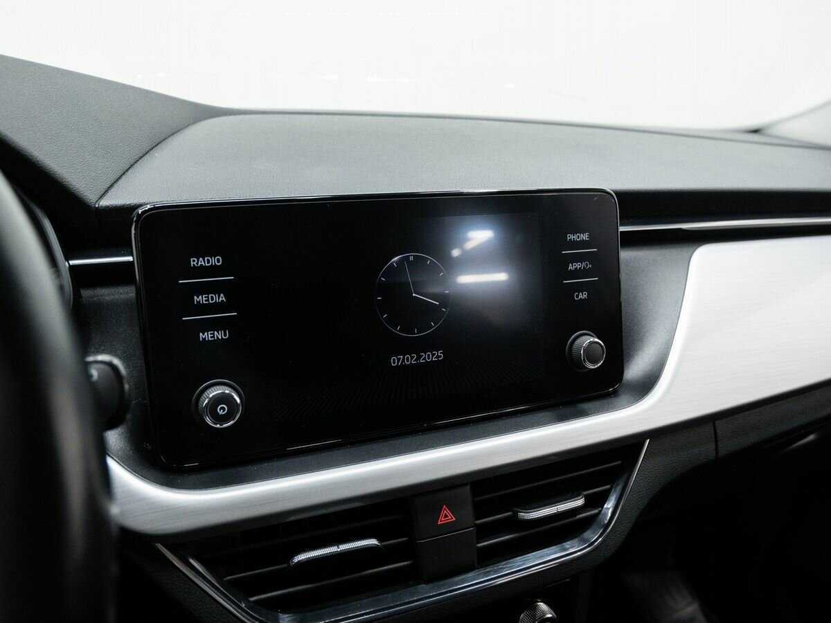 Купить Skoda Rapid с пробегом. Фото: #18