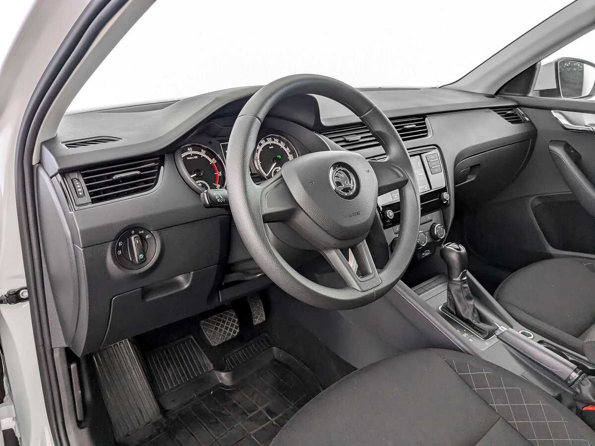 Купить Skoda Octavia с пробегом. Фото: #13