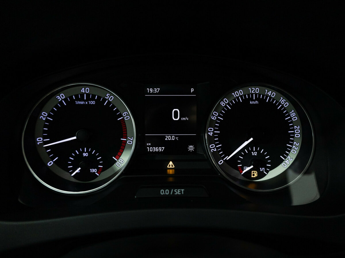 Купить Skoda Rapid с пробегом. Фото: #11