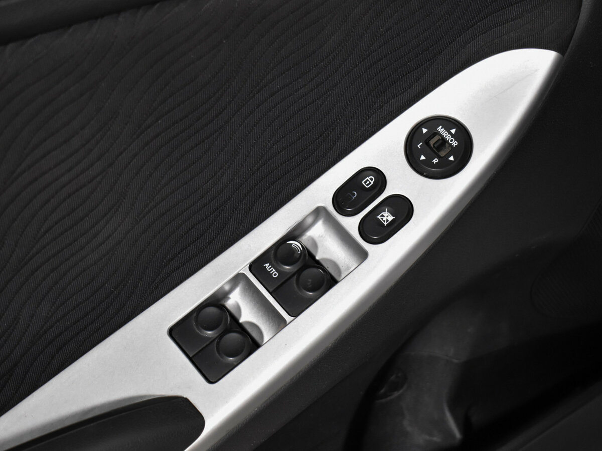 Купить Hyundai Solaris с пробегом. Фото: #9