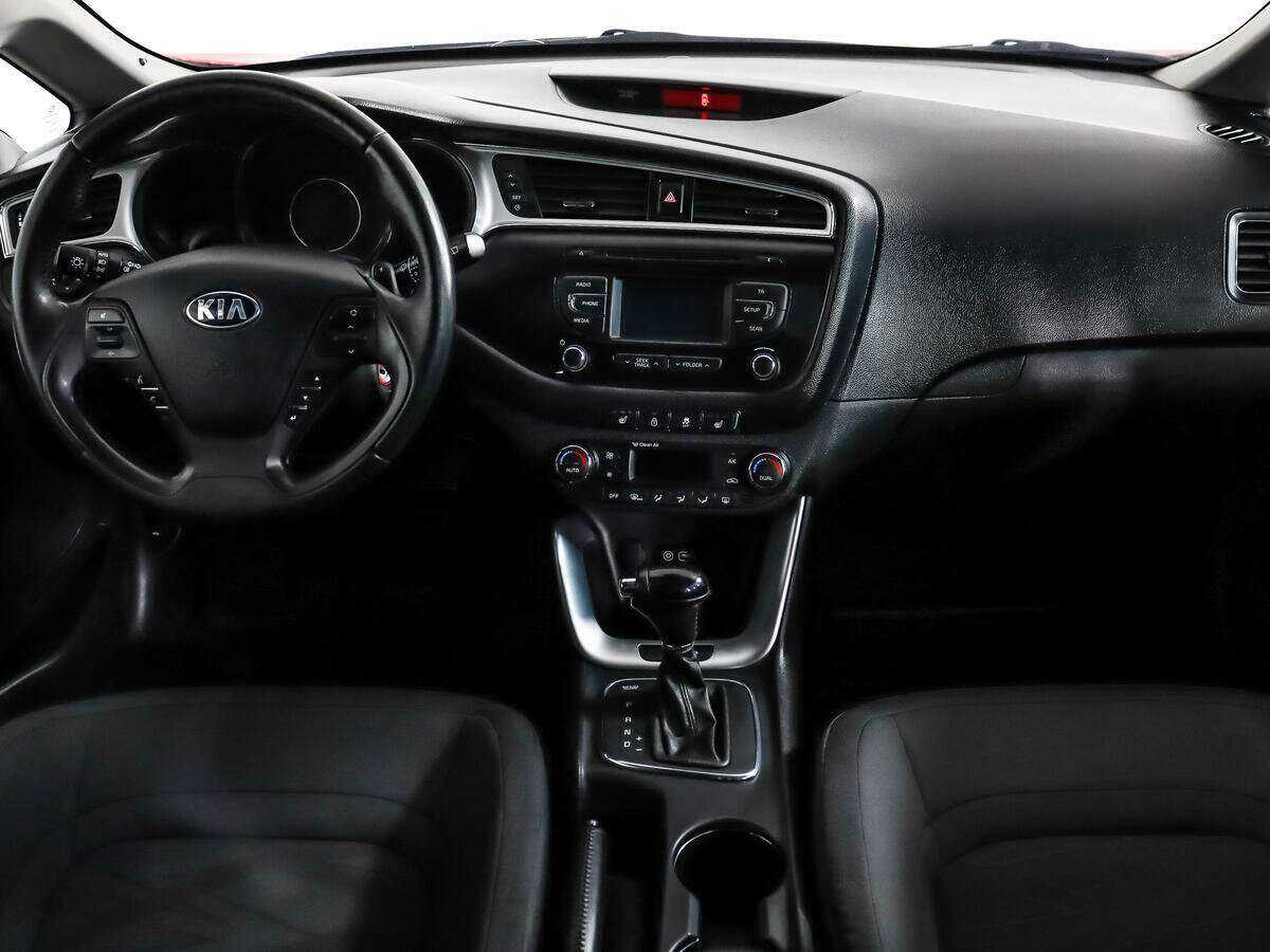 Купить Kia Ceed с пробегом. Фото: #11