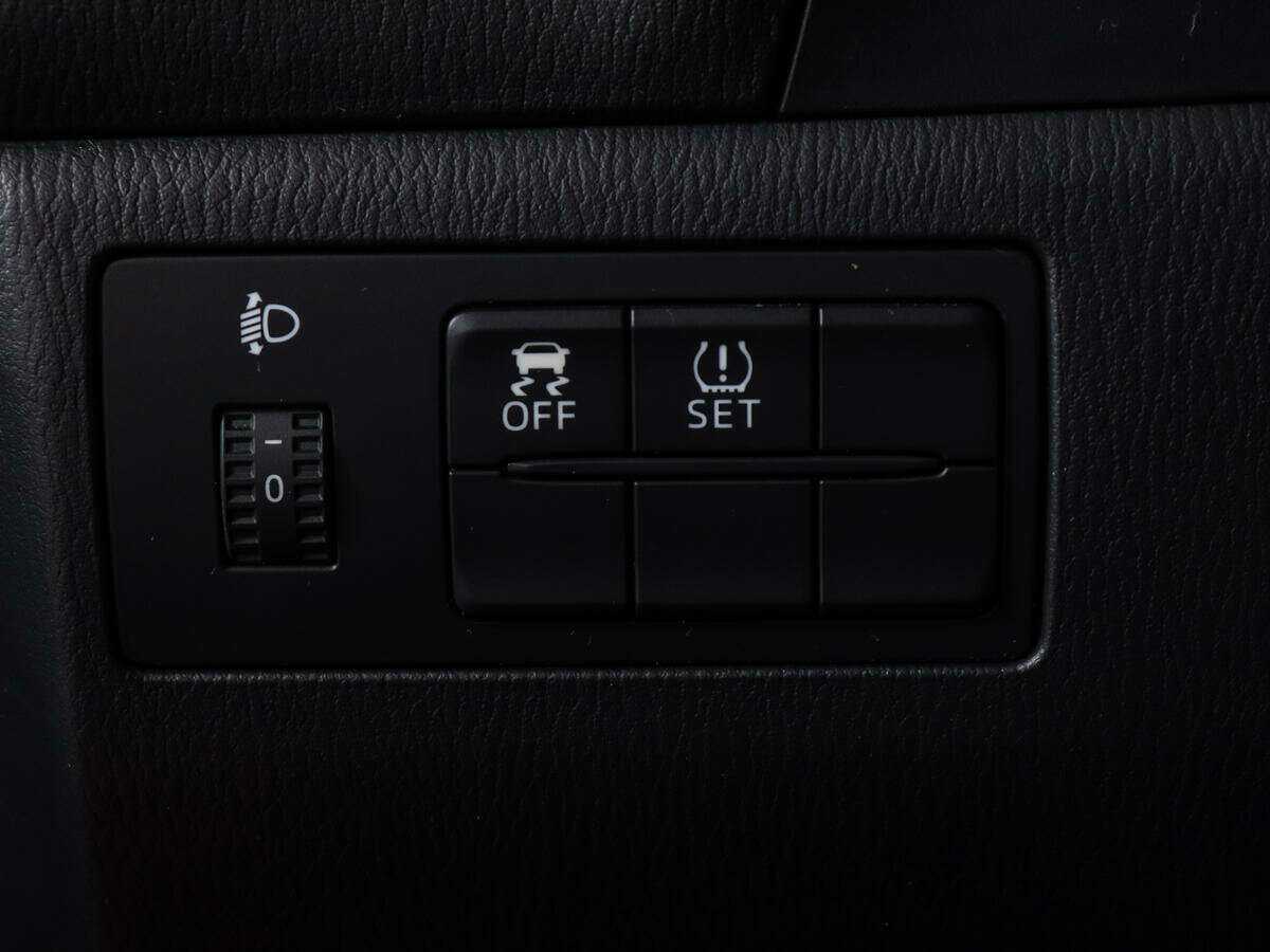 Купить Mazda 3 с пробегом. Фото: #15