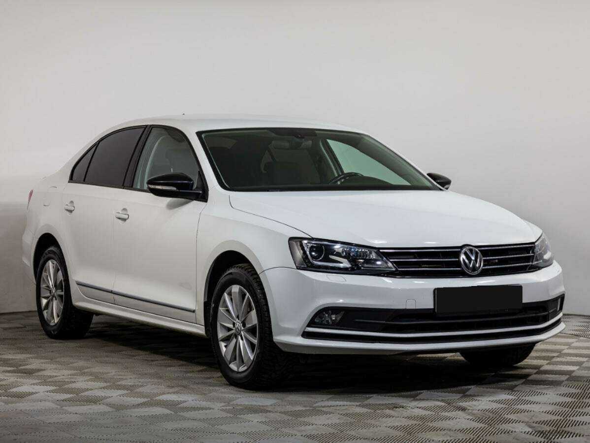 Купить Volkswagen Jetta с пробегом. Фото: #1