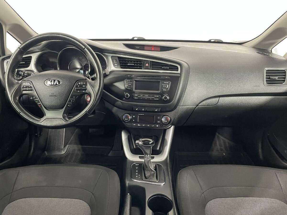 Купить Kia Ceed с пробегом. Фото: #4