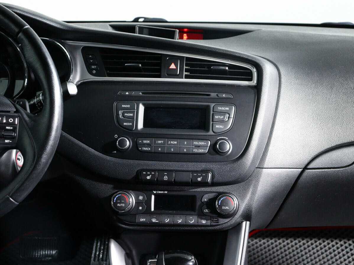Купить Kia Ceed с пробегом. Фото: #12
