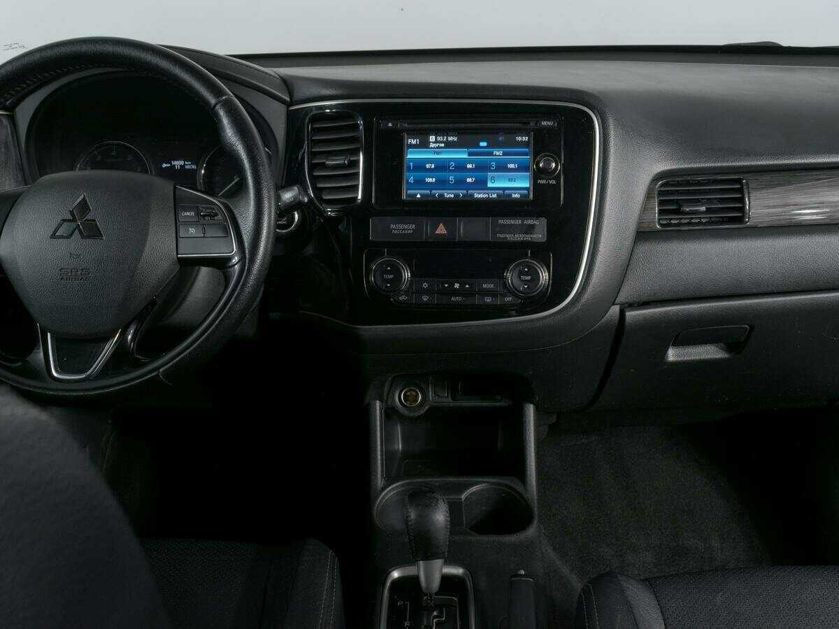 Купить Mitsubishi Outlander с пробегом. Фото: #7
